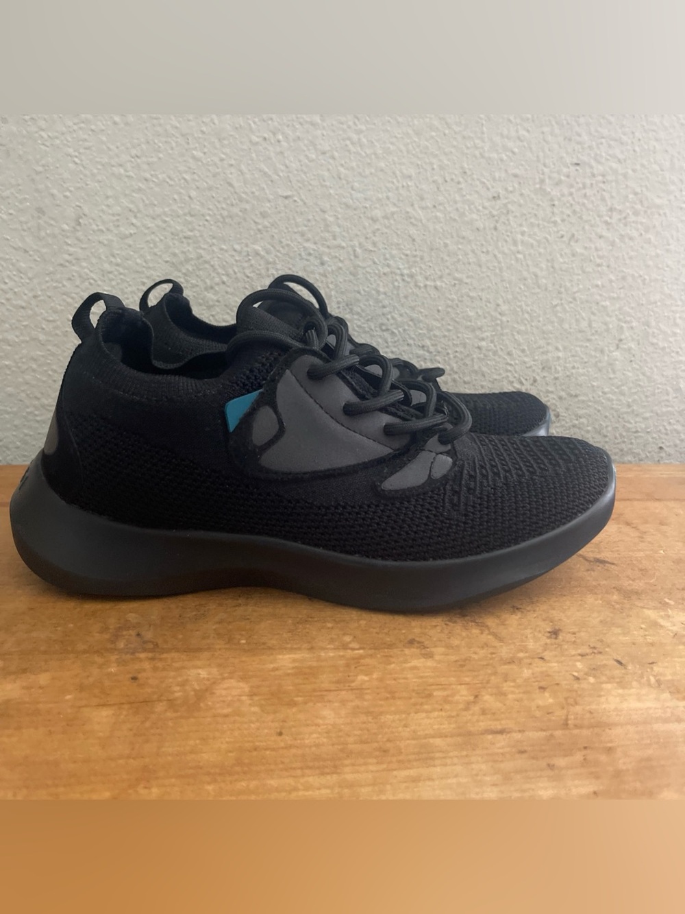 Vessi Everyday 2.0 Womens Size 5 Waterproof Shoes Sneakers Onyx Black White